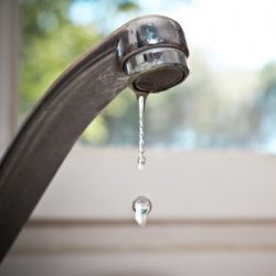 fix-leaking-pipes-1-350x350 fix-leaking-pipes-1-350x350